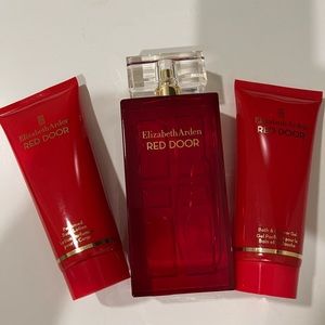 Red Door gift set by Elizabeth Arden
